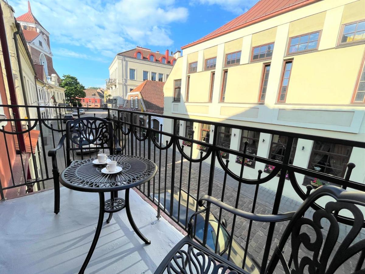 Picturesque Old Town Apartment With Charming Balcony Kaunas Bagian luar foto